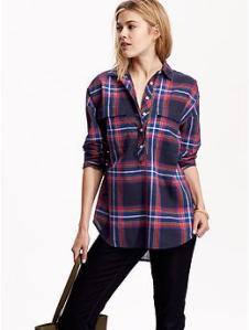 : Women's Boyfriend Plaid Pullover - Navy Multi